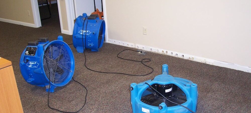 Choosing the Right Water Damage Restoration Company